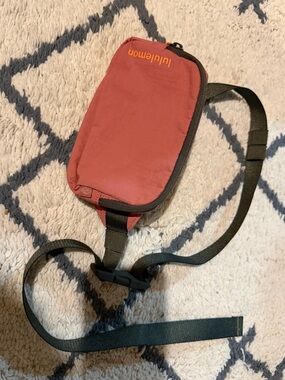 lululemon computer bag Every day Backpack 2.0 23L (001) Fits a 15 laptop lululemon Triple-Zip Backpack 28L Review